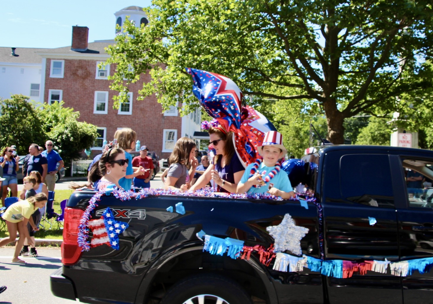 Parade Roy Grafton Common